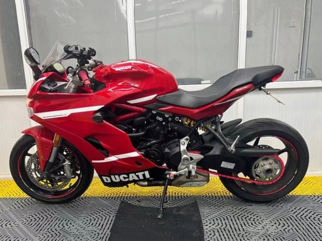 Carenados Moto Ducati Supersport 939/939S 2017-2022 - Rojo Negro Blanco Raya